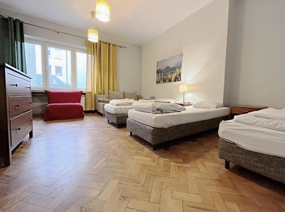 Hostel Helvetia - Private Rooms In City Center And Old Town Varsovie Extérieur photo