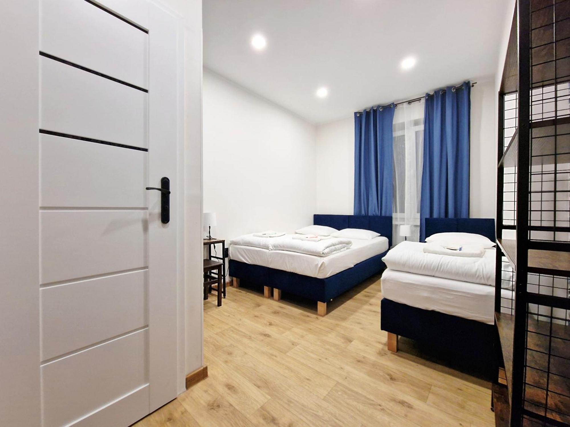 Hostel Helvetia - Private Rooms In City Center And Old Town Varsovie Extérieur photo