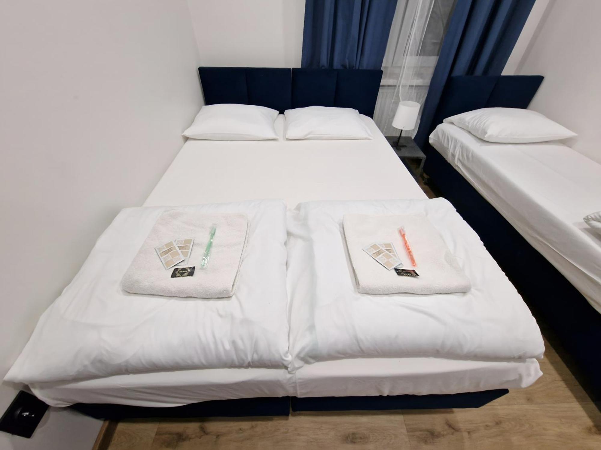 Hostel Helvetia - Private Rooms In City Center And Old Town Varsovie Chambre photo